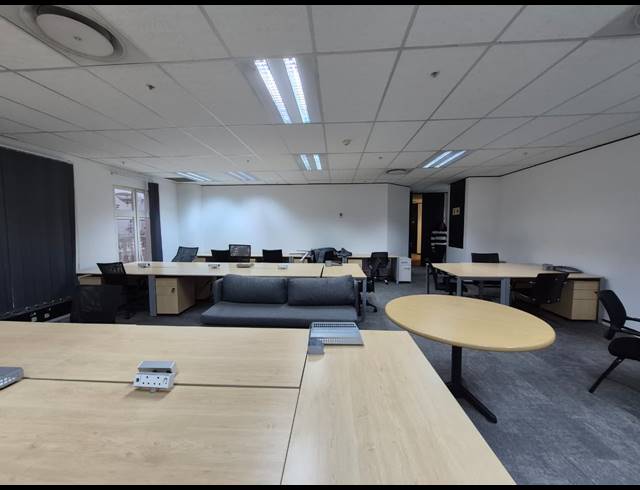 80M² OFFICE TO LET IN SANDTON CENTRAL